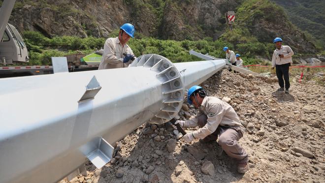 德天空：拜仁、多特关注费内巴切左后卫卡迪奥卢